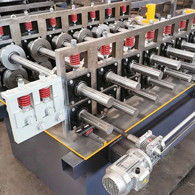 液压桥架盖板机有哪些特点和作用？